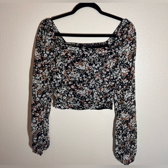 Lulus Long Sleeve Floral Smocked Crop Top – Size XS - Picture 1 of 5